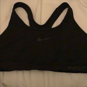 Nike Pro Sports Bra